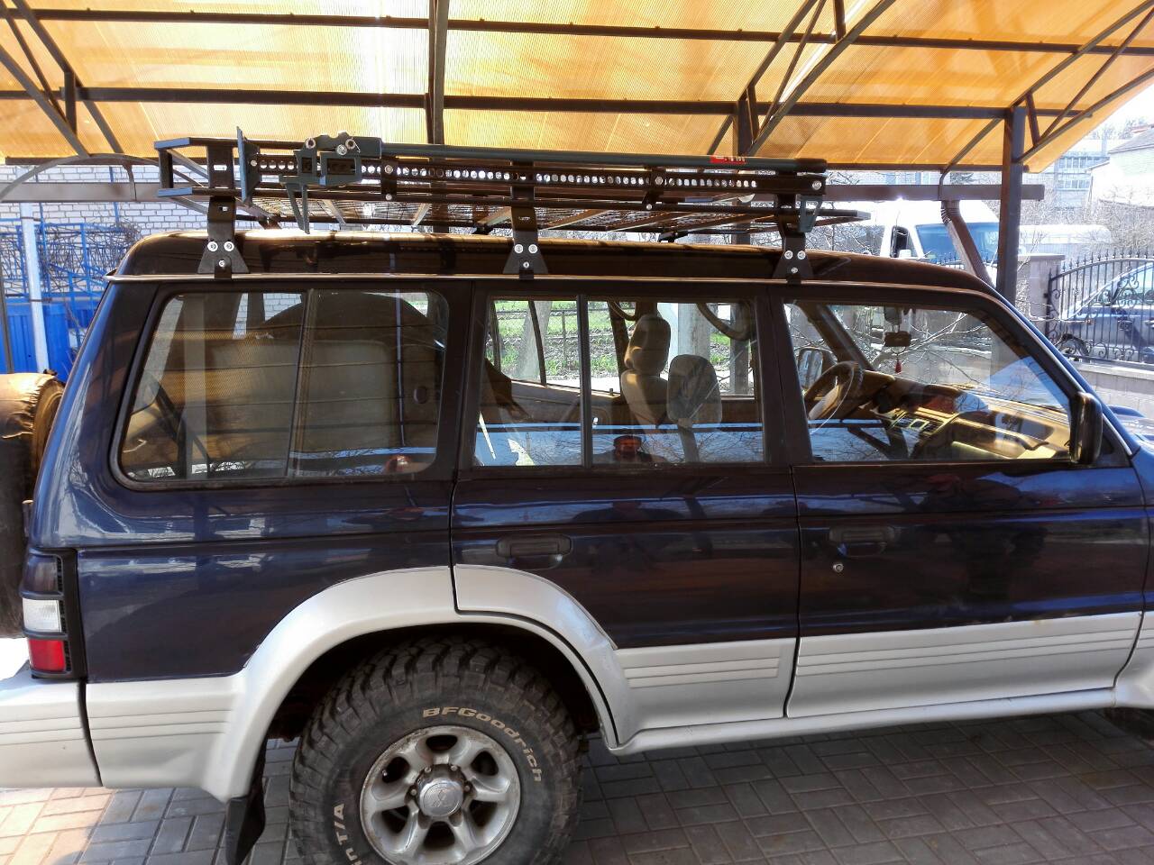   Mitsubishi Pajero